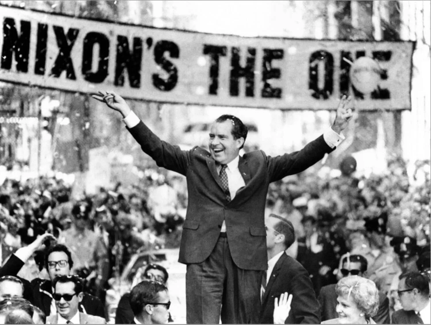 ART.COM Stretched Canvas Print Richard Nixon, Delivering His the 'V' for Victory Sign, 16" x 12"