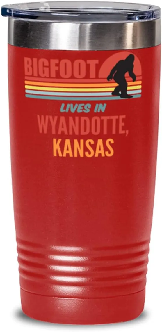 Bigfoot, Bigfoot Lives In Wyandotte Kansas Coffee Tumbler 20oz, Red