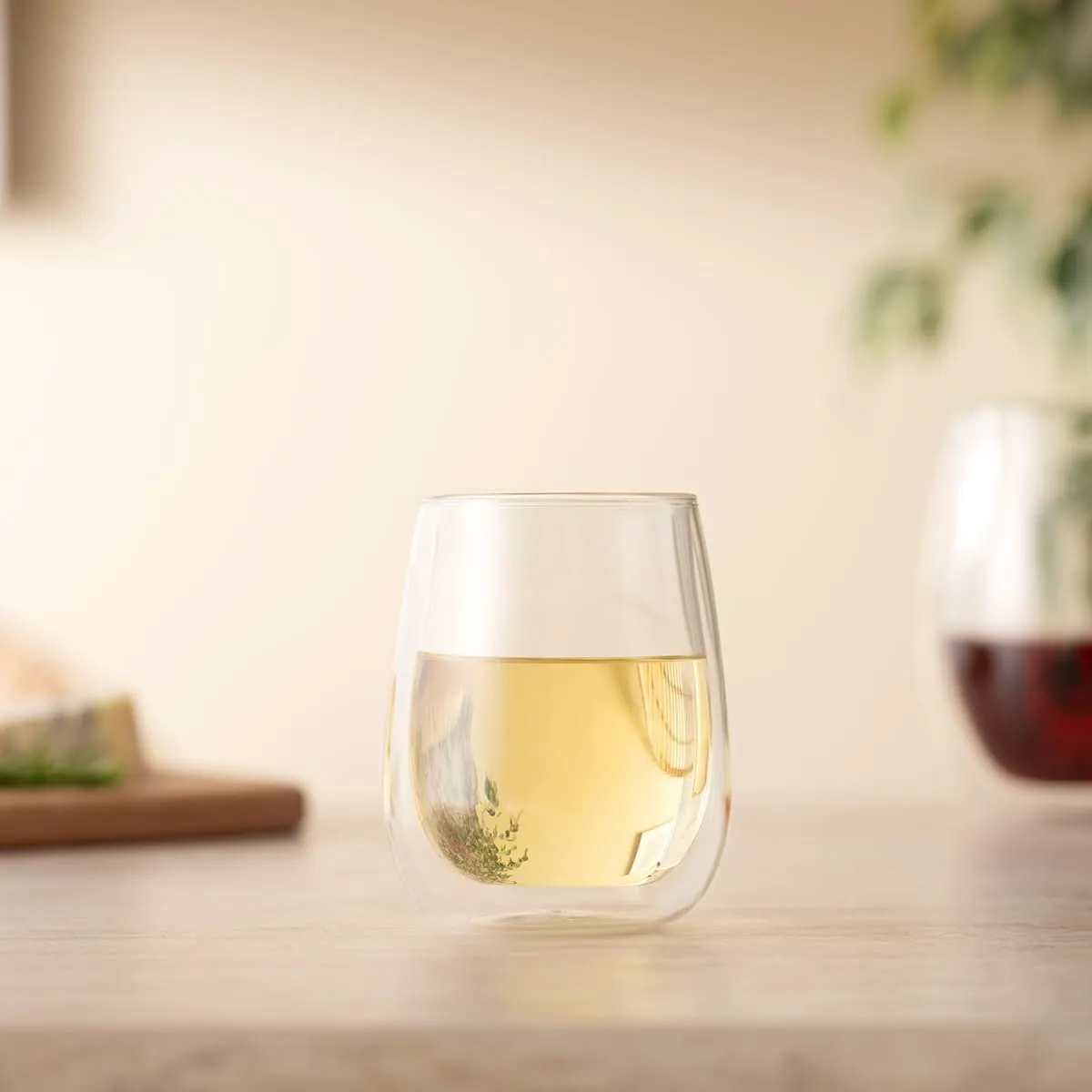 Bodum Skal Chardonnay Glass, Double Wall, High-Heat Borosilicate Glass, Set of 2