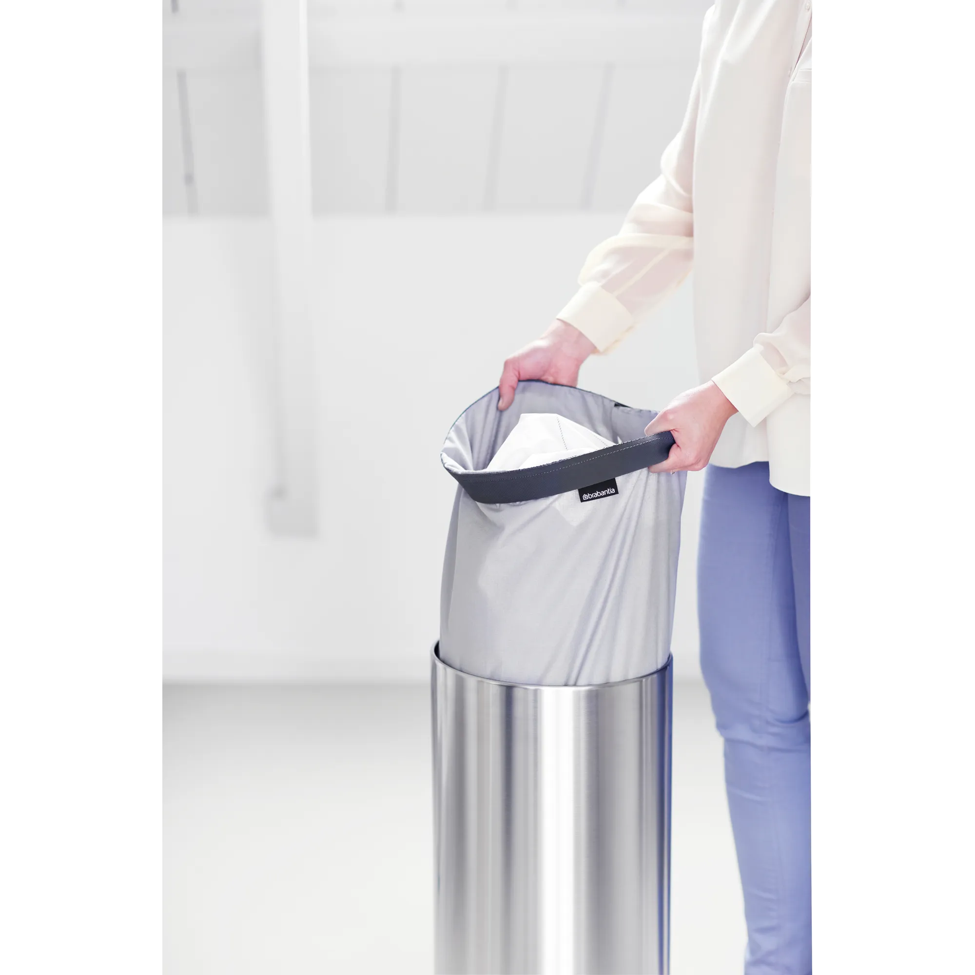 Brabantia Laundry Bin with Inner Removable Lining, Plastic Lid - Matt Steel, 35 Liters