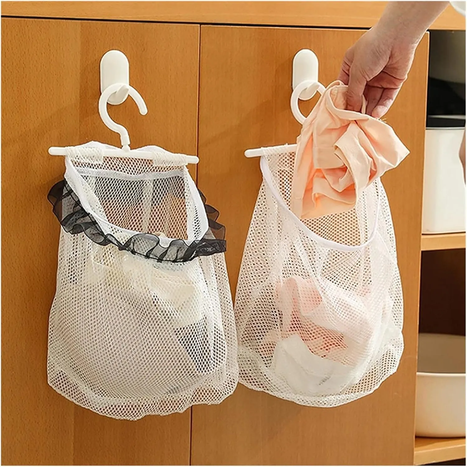 Breathable Mesh Hanging Bag Clothes Pin Holder with Hook Washable Clothespin Peg Storage Undergarment Laundry for Laundry(Type 2)