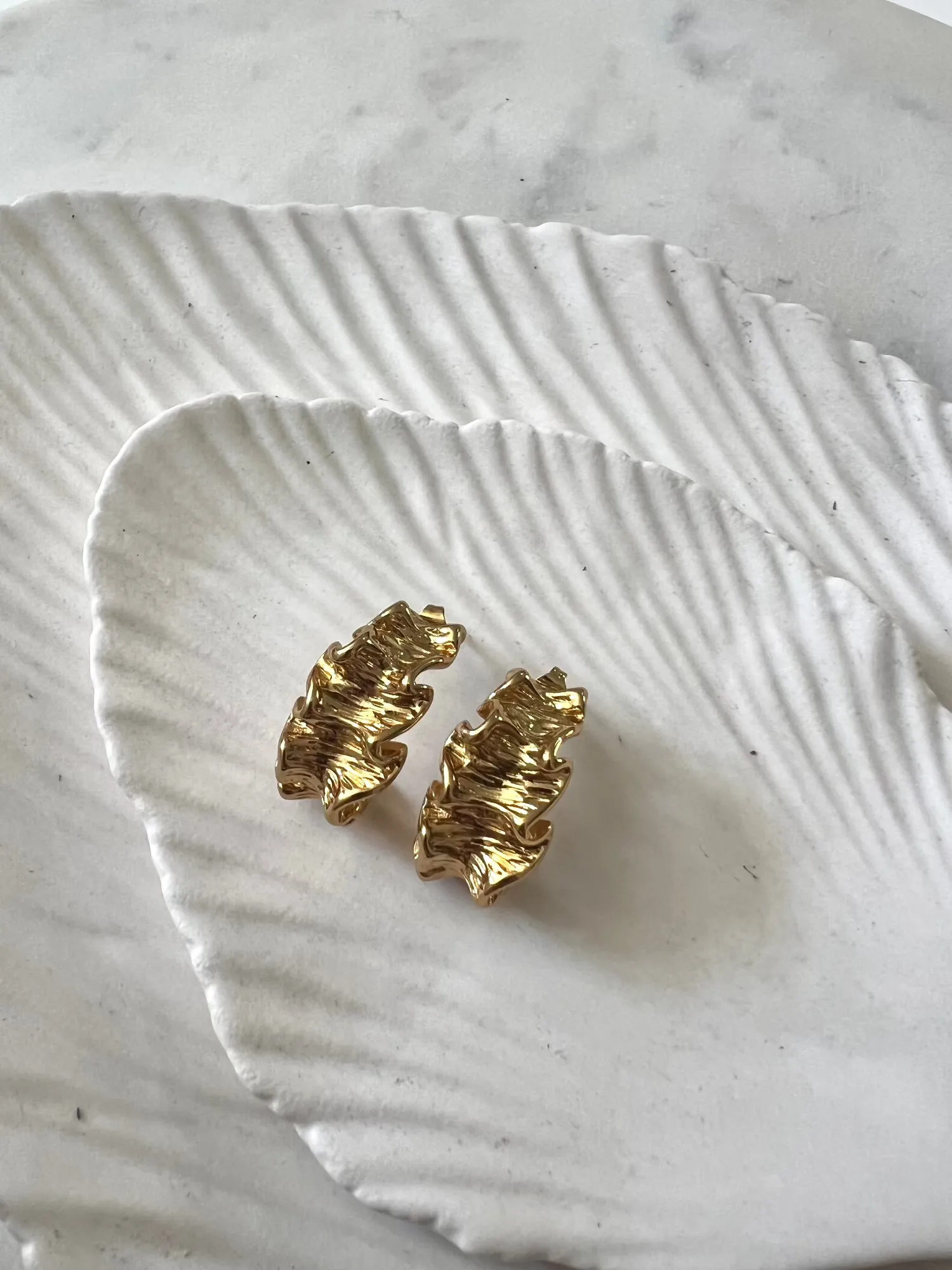 Crinkle Earrings - Gold