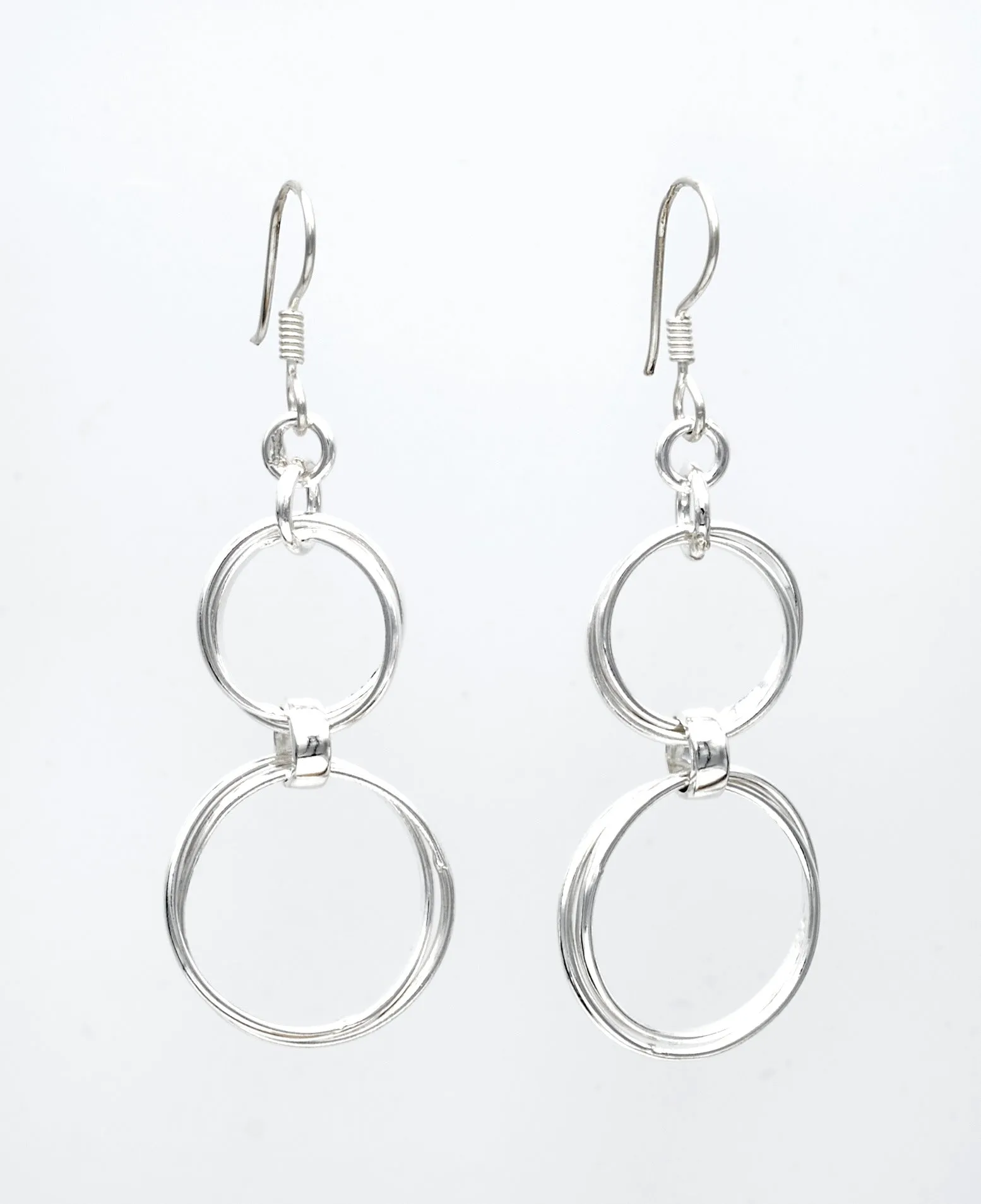 Graduated Interlinked Sterling Silver Set of Necklace, Bracelet and Earrings