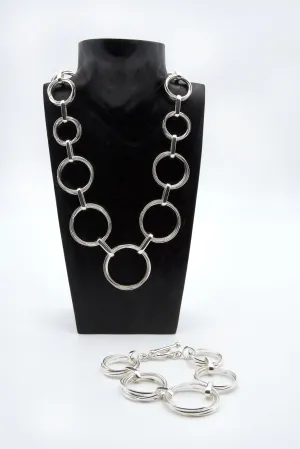 Graduated Interlinked Sterling Silver Set of Necklace, Bracelet and Earrings