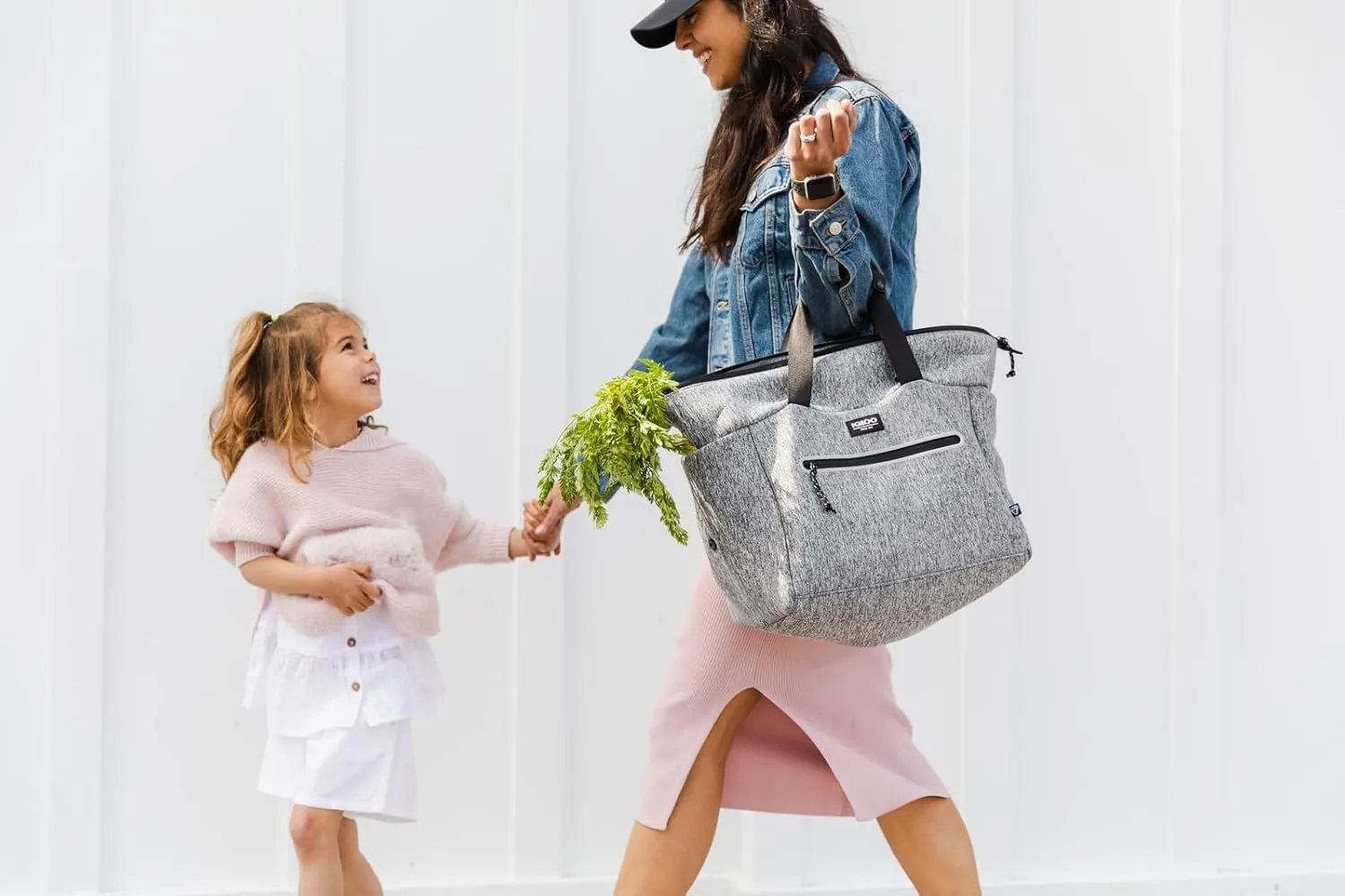 Igloo Moxie Heather Grey Softside Cooler, Lightweight, Stylish, Neoprene Exterior, Insulated Leakproof Liner, Cooler Bags