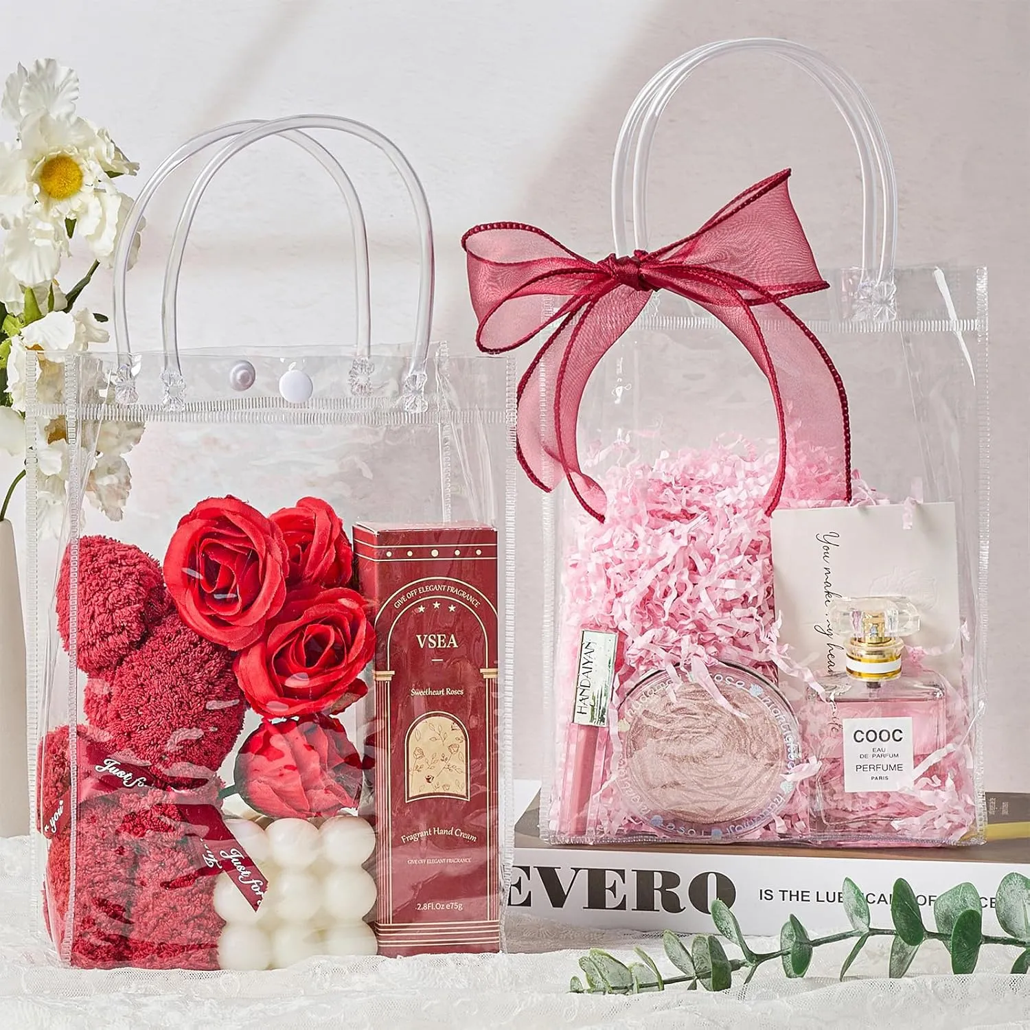 Jutieuo 24 Pack Clear Plastic Gift Bags with Handles, 9.1" x 6.7" x 2.8" Reusable Transparent Party Favor Bags Goodie Bags Bulk for Mother's Day, Wedding, Baby Shower, Birthday