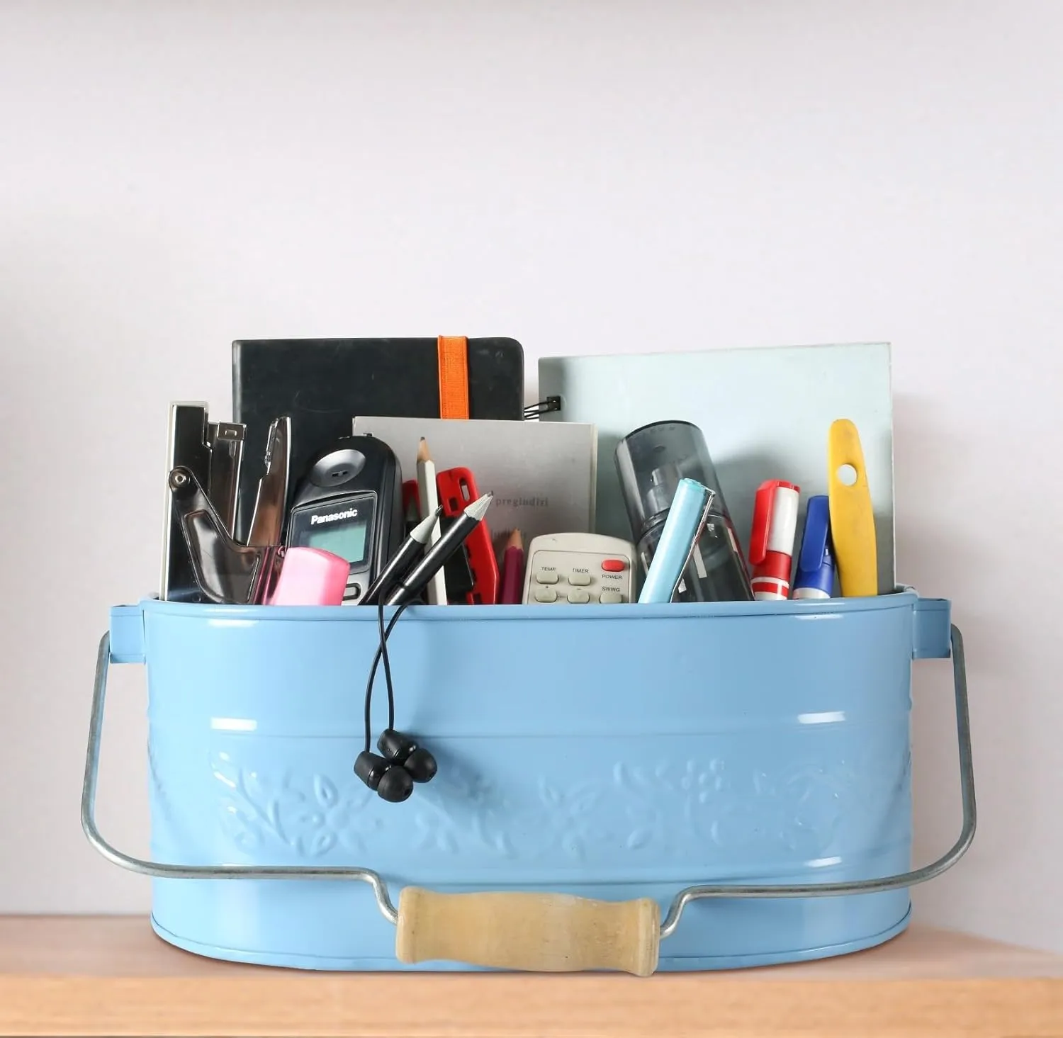 Light & Pro Farmhouse Rustic Utensil Caddy Carry All Serveware Galvanized Metal Organizer - Wooden Handle Storage Bin Caddy For Flatware, Condiments, Party Curtlery - Flower Design - Sky Blue