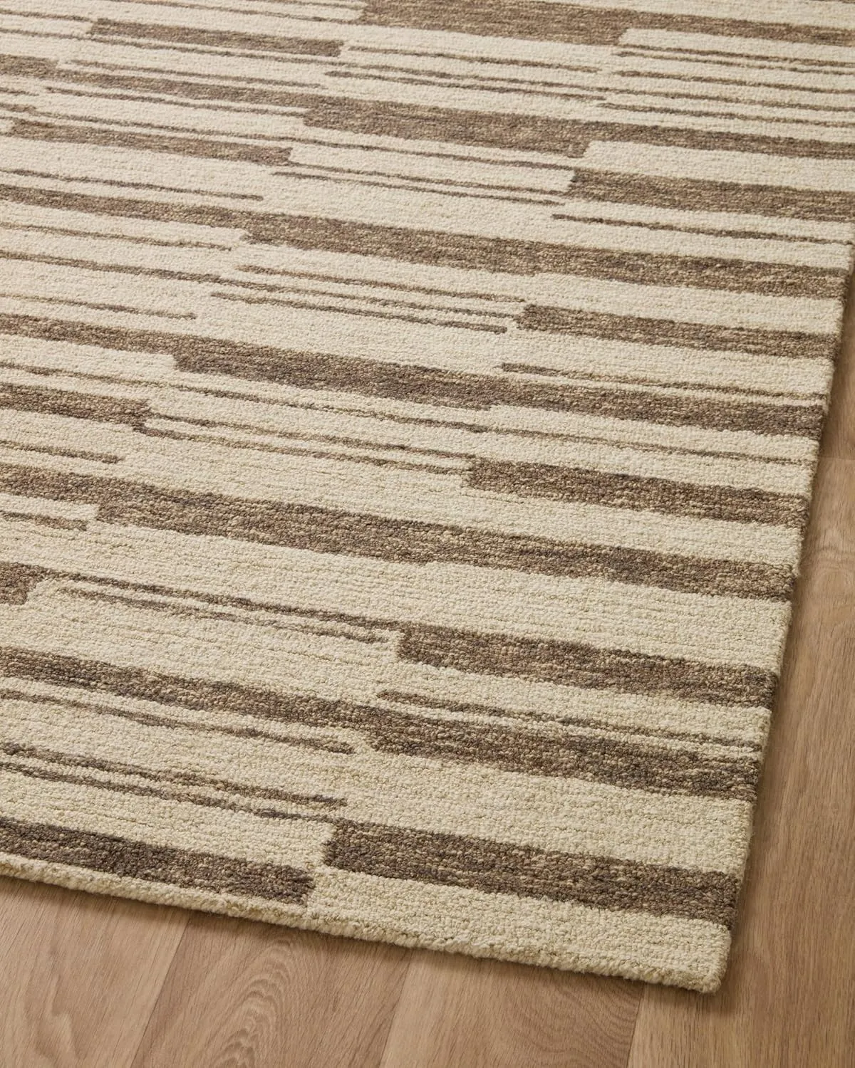 Loloi Chris Loves Julia x Polly Collection POL-04 Beige/Tobacco 2'-0" x 5'-0" Accent Rug