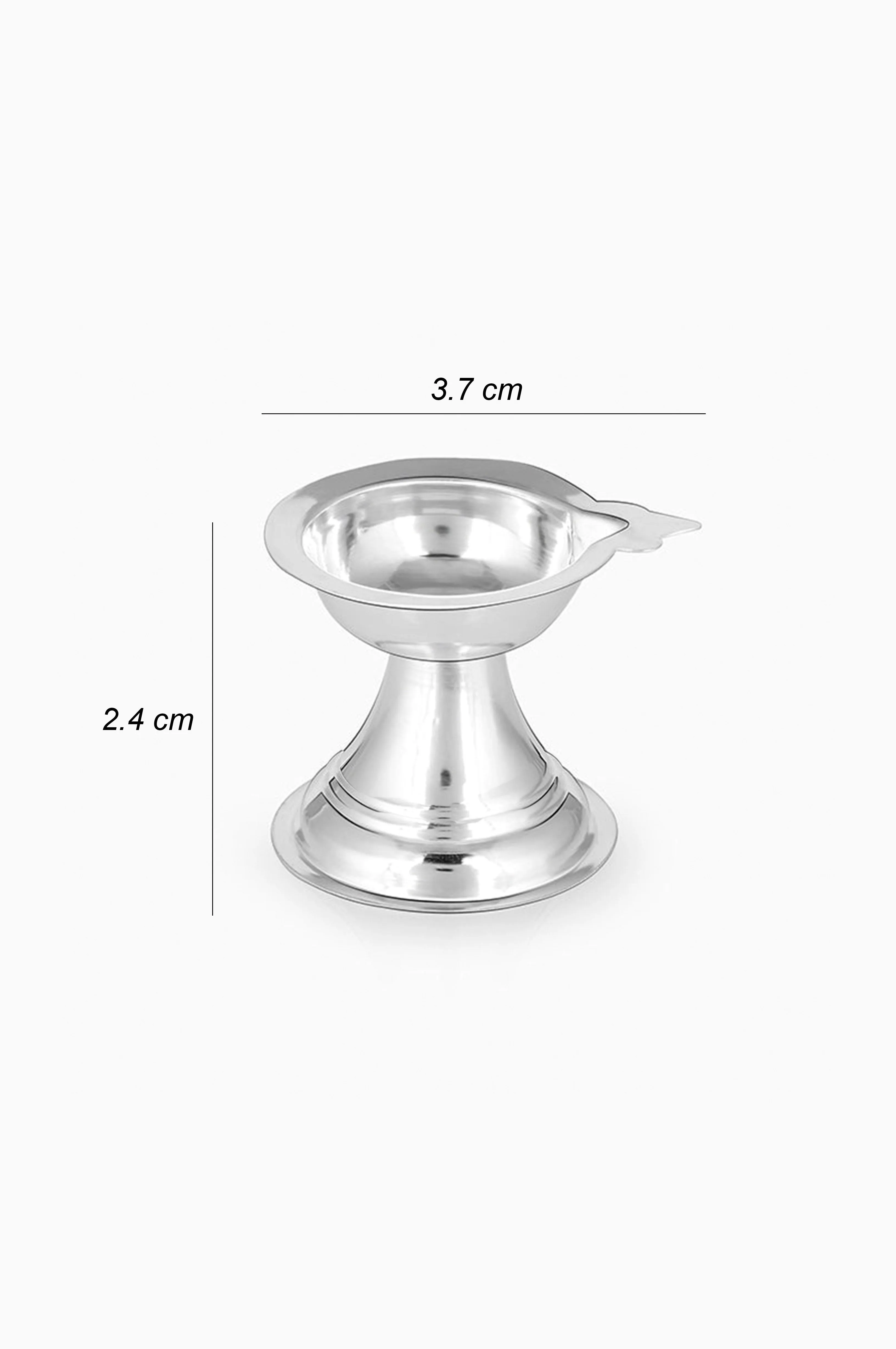 Pooja Diya Stand - Family Wali Diwali Gift Hamper