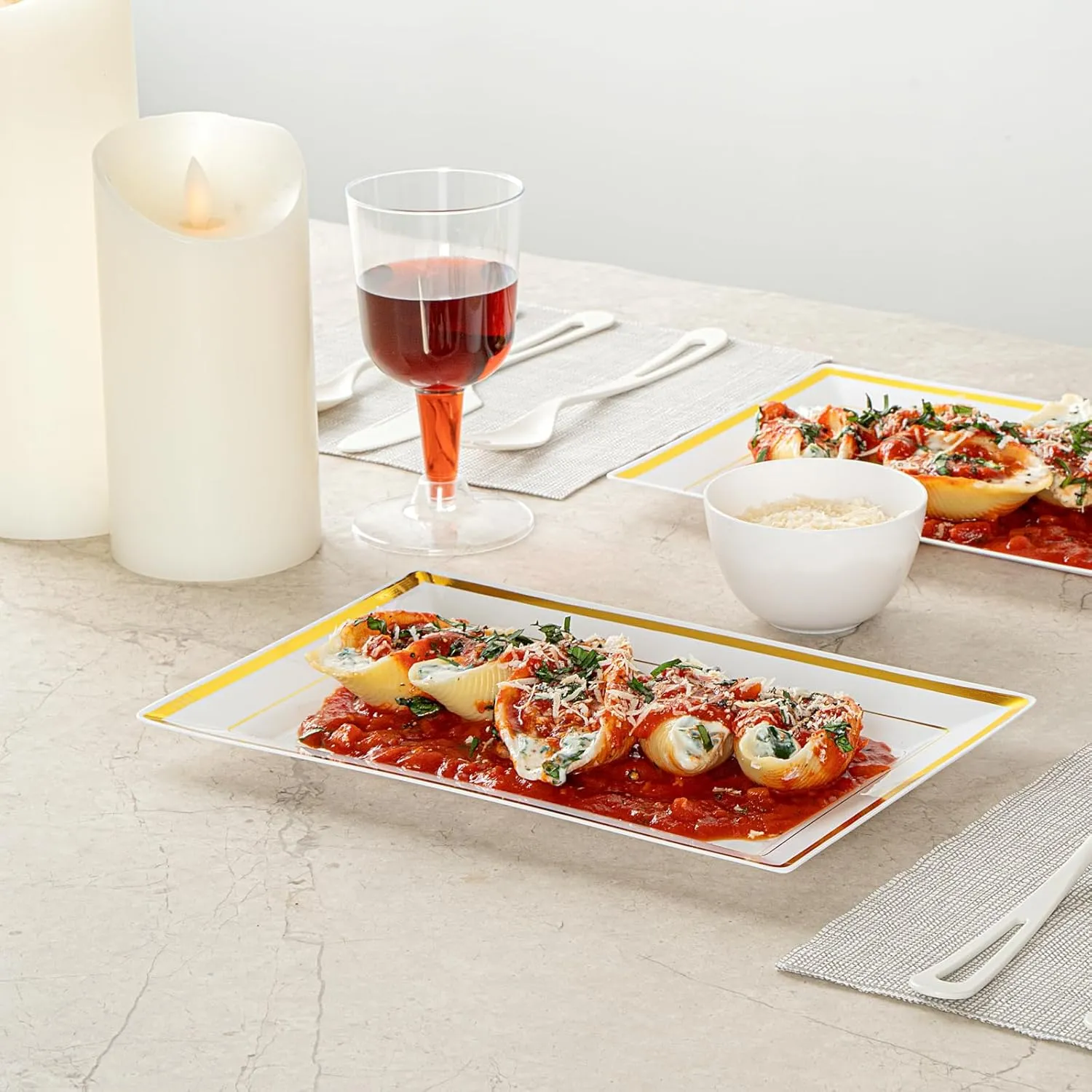 Restaurantware Moderna 9.5 x 6.3 Inch Premium Disposable Plates 100 Rectangular Plastic Plates For Parties - Gold-Rimmed Durable White Plastic Dinner Plates For Warm And Cold Foods