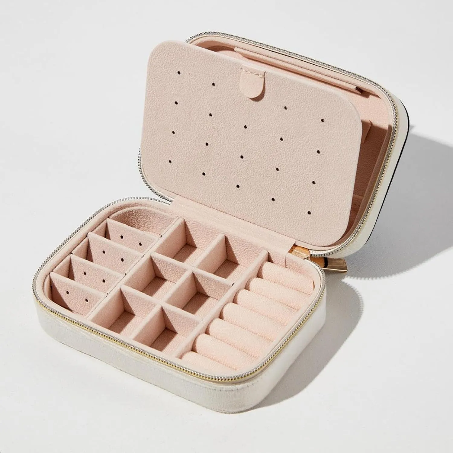 Travel Jewelry Box for Women Girls, Western Skull Floral Flower Bones Jewelry Organizer Case for Necklace, Stud Earrings, Ring, Bracelets Storage Boxes