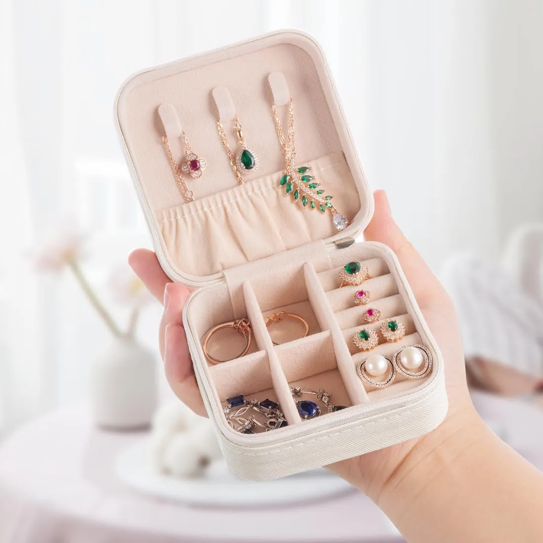 Travel Jewelry Case, Jewelry Organizer Box, Small Jewelry Organizer Jewelry Travel Organizer for Rings, Necklace, Earrings - White/4 Packs