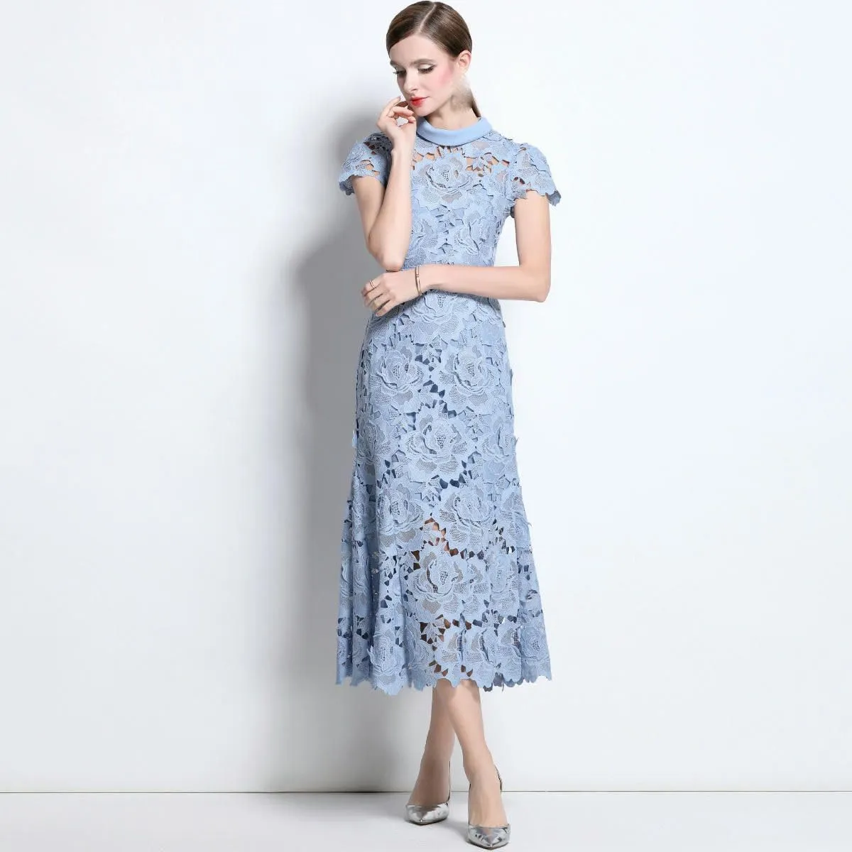 Women's Spring/Summer Elegant High Neck Round Neck Short-Sleeve Water-Soluble Lace Dress